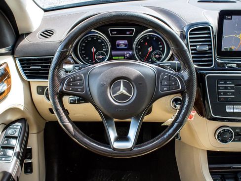 Used 2018 Mercedes-Benz GLE 550e 4MATIC image 15