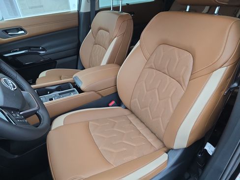 New 2026 Nissan Pathfinder Platinum w/ Cargo Package image 15