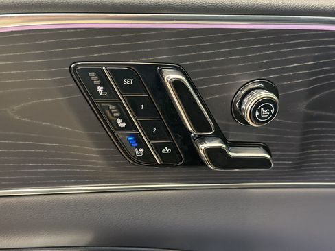 Certified 2024 Cadillac Lyriq Luxury RWD image 19