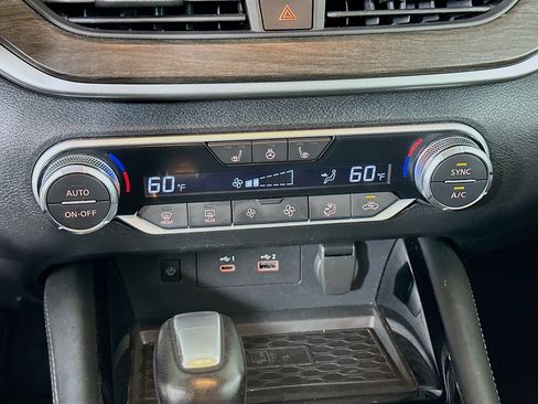 Used 2023 Nissan Altima 2.5 SL FWD image 24