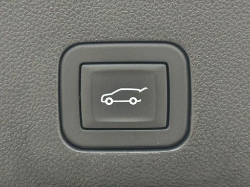 Certified 2025 Chevrolet Tahoe LT AWD/4WD image 22