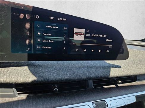 Used 2025 Lucid Air Pure RWD image 14