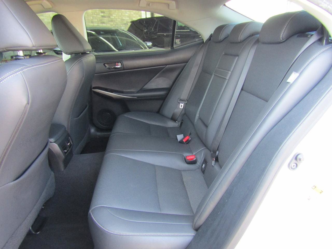 Used 2015 Lexus IS 250 RWD image 10