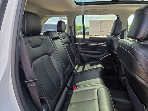 Used 2022 Jeep Grand Cherokee Limited 4xe AWD/4WD image 14