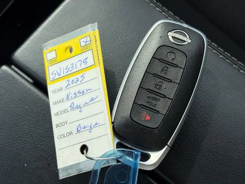 Used 2025 Nissan Rogue SV AWD/4WD image 36