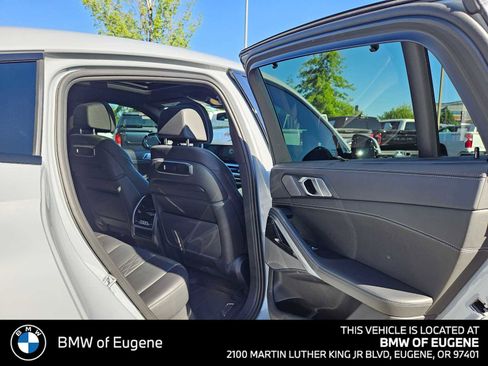 Used 2024 BMW X6 xDrive40i w/ Executive Package AWD/4WD image 14