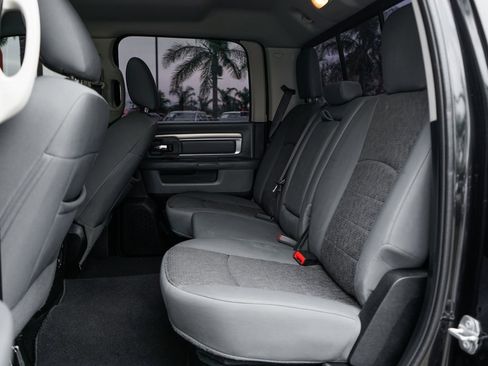 Used 2017 RAM 2500 Big Horn image 32