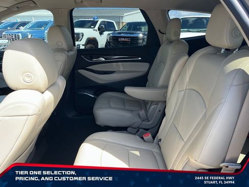 Used 2018 Buick Enclave Premium FWD image 29