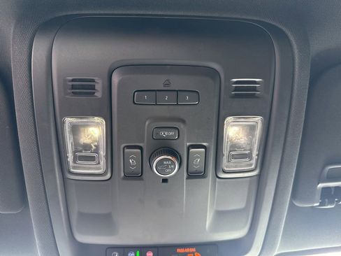 Used 2022 Chevrolet Tahoe RST w/ Luxury Package AWD/4WD image 28