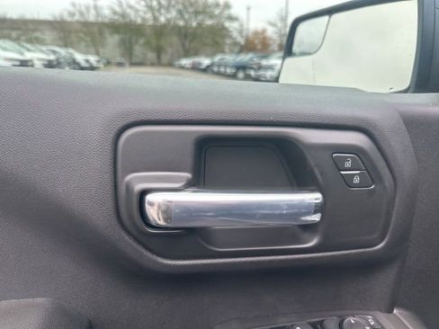 New 2026 Chevrolet Silverado 1500 Custom Trail Boss w/ LPO, Dark Essentials Package image 12