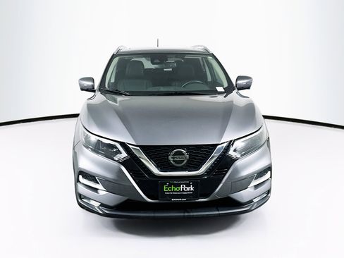 Used 2022 Nissan Rogue Sport SL w/ Premium Package image 2