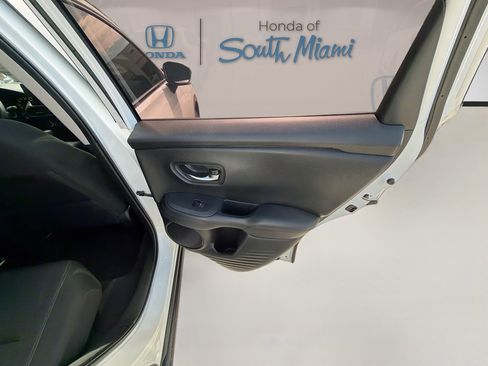 Used 2025 Honda HR-V LX image 29