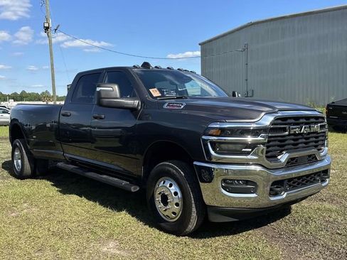 Used 2025 RAM 3500 Tradesman AWD/4WD image 11
