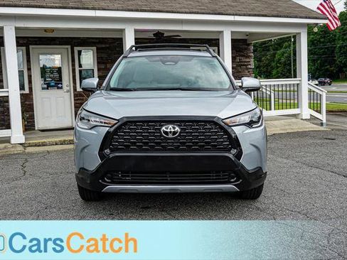 Used 2024 Toyota Corolla Cross LE FWD image 11