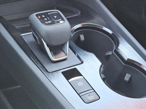 Certified 2026 Nissan Rogue SV image 24