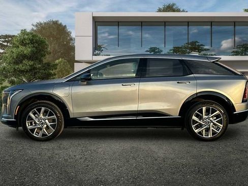 New 2026 Cadillac Optiq Luxury 1 image 7