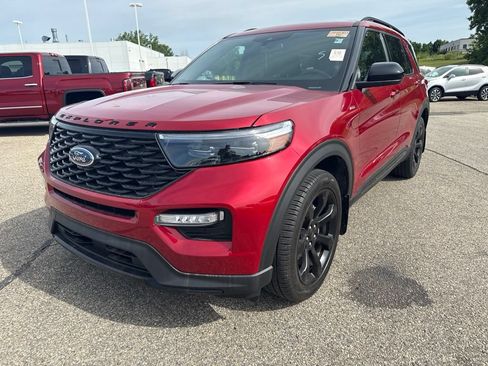 Used 2024 Ford Explorer ST-Line w/ Class IV Trailer Tow Package AWD/4WD image 3