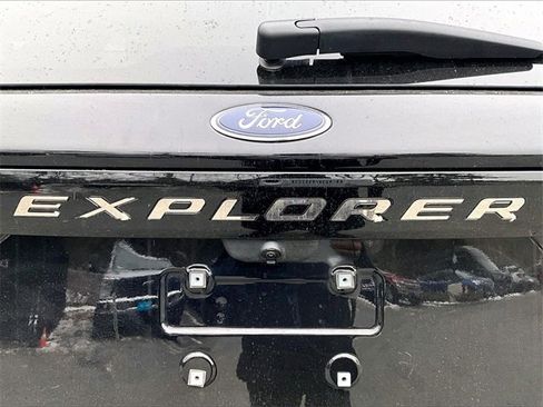 Used 2020 Ford Explorer ST image 8