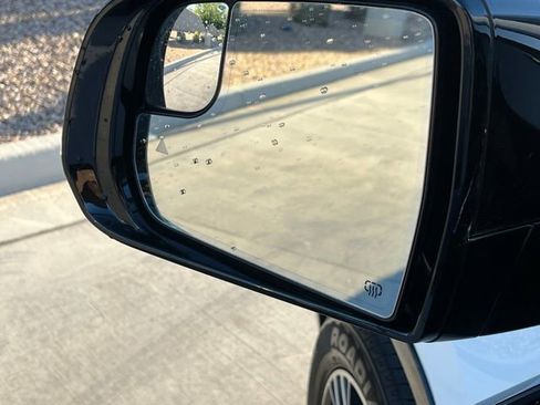 Certified 2025 Jeep Wagoneer 4WD image 10