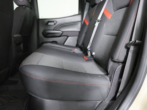 Used 2023 Chevrolet Colorado Z71 w/ Z71 Convenience Package 2 image 9