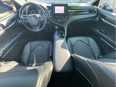 Used 2022 Toyota Camry SE image 20