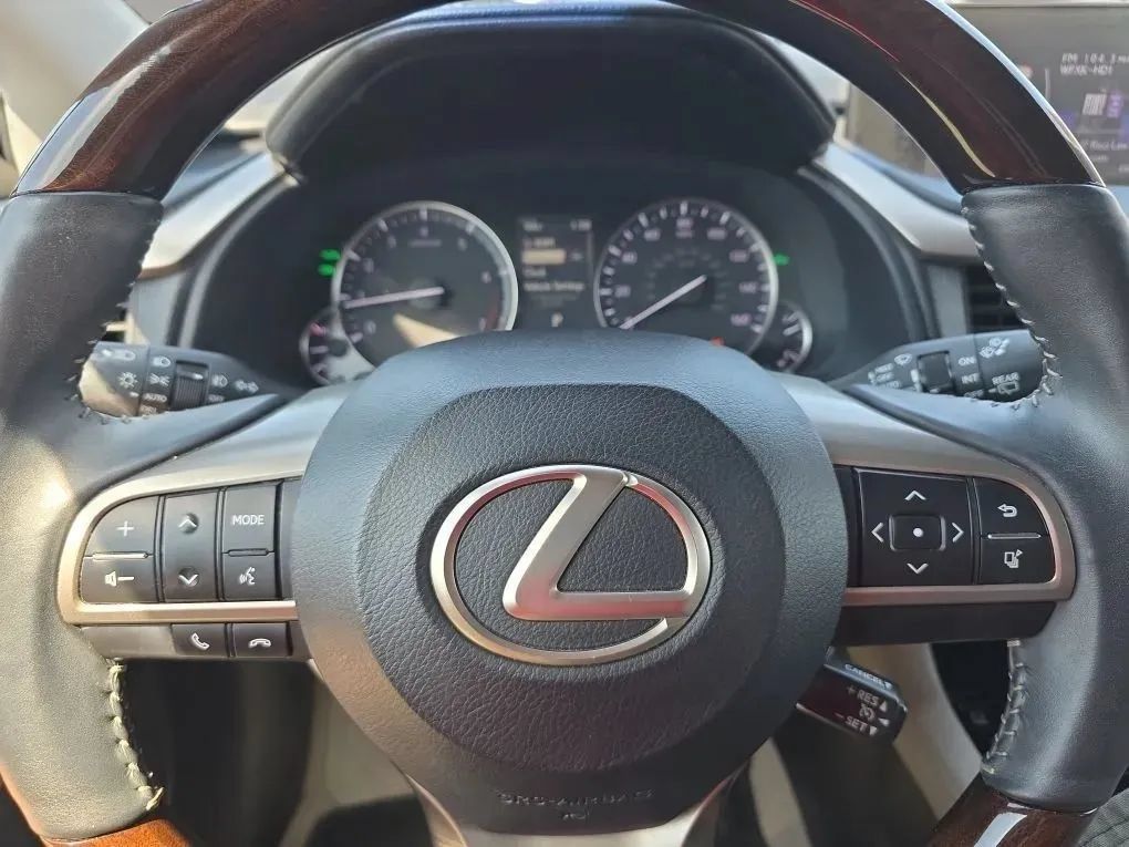Used 2016 Lexus RX 350 FWD w/ Premium Package image 17