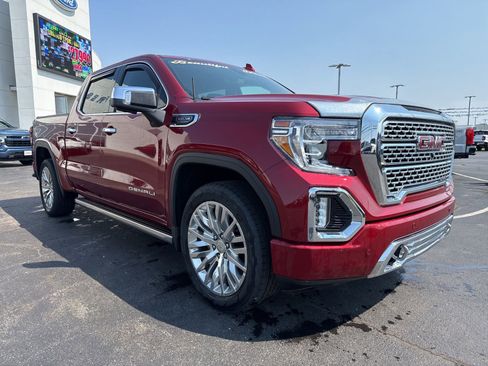 Used 2019 GMC Sierra 1500 Denali w/ Denali Ultimate Package AWD/4WD image 3