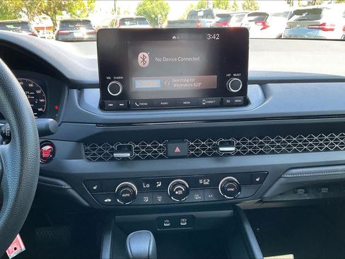 Used 2025 Honda Accord SE image 32