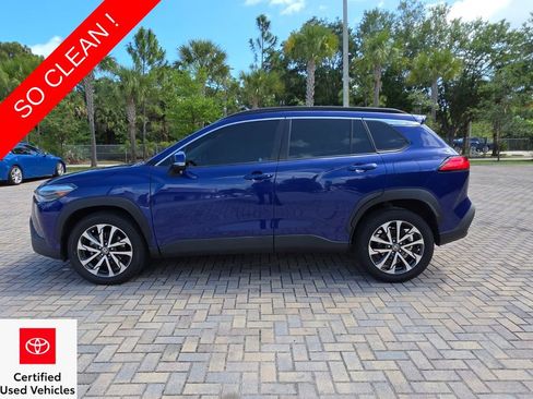 Certified 2022 Toyota Corolla Cross XLE w/ Convenience Package image 8