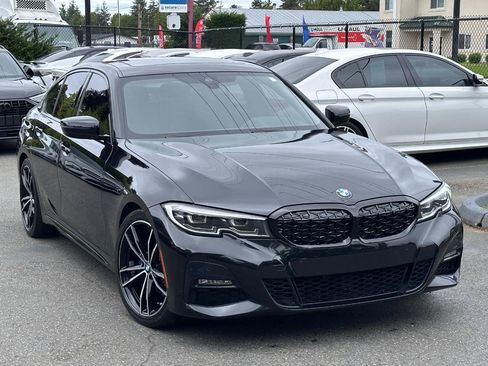 Used 2019 BMW 330i Sedan w/ M Sport Package RWD image 30