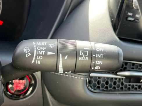 Used 2023 Honda HR-V EX-L image 22