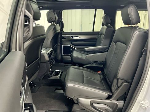 New 2026 Jeep Grand Wagoneer Limited w/ Premium Group II image 24