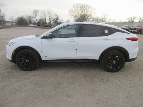 New 2026 Buick Envista Sport Touring image 9