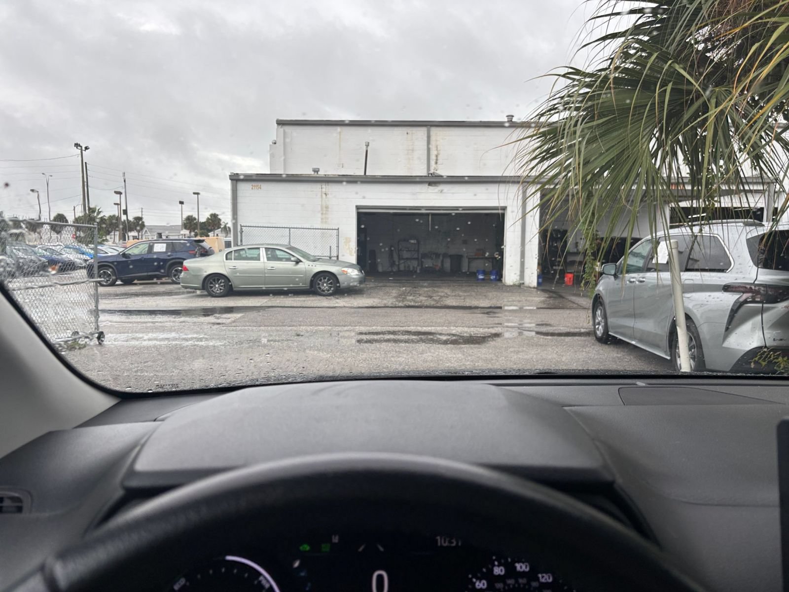 Used 2025 Toyota Sienna XLE FWD image 37