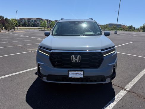 Used 2023 Honda Pilot Elite image 2
