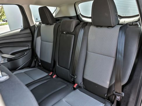Used 2019 Ford Escape SE FWD image 17