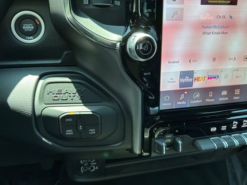 New 2026 RAM 3500 Laramie AWD/4WD image 24