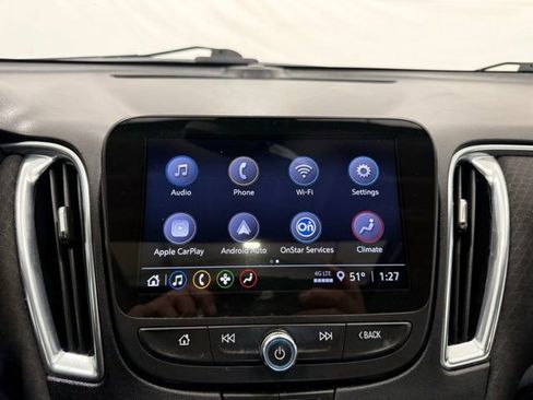 Used 2021 Chevrolet Malibu LT image 32