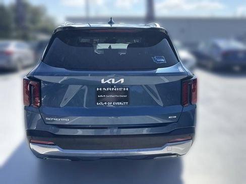 Certified 2026 Kia Sorento EX AWD/4WD image 7