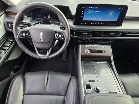 Used 2025 Lincoln Aviator Reserve w/ Equipment Group 201A image 25