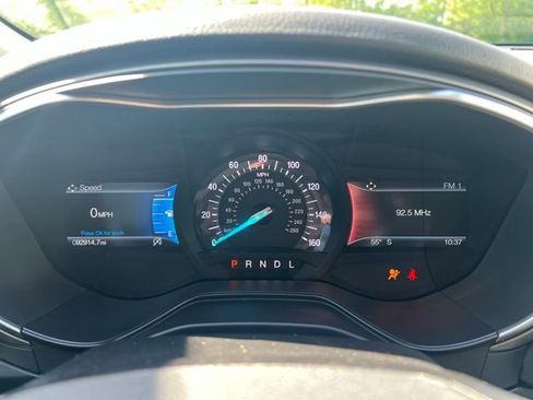 Used 2020 Ford Fusion SE w/ Equipment Group 151A FWD image 12