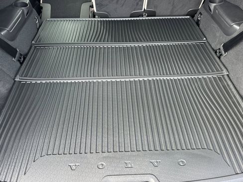 New 2026 Volvo XC90 B6 Plus w/ Protection Package image 14