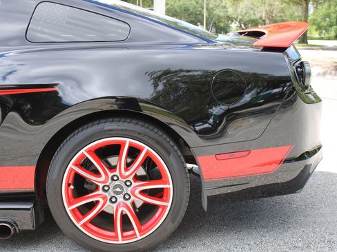 Used 2013 Ford Mustang GT Premium w/ Brembo Brake Pkg RWD image 30
