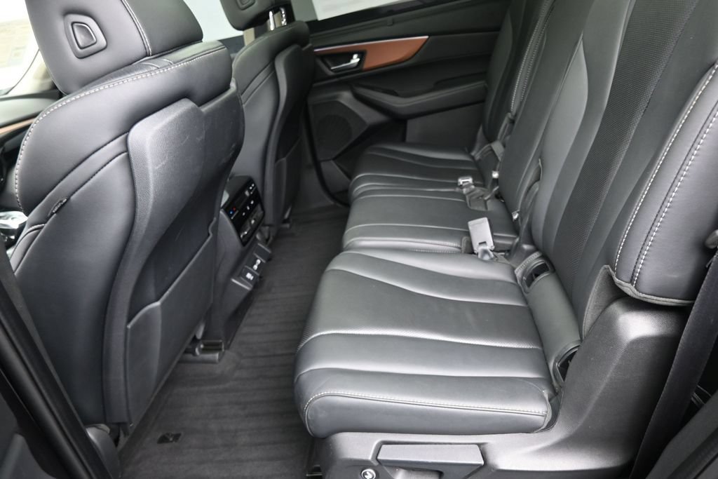 Used 2022 Acura MDX w/ Technology Package FWD image 13