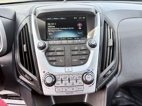 Used 2017 Chevrolet Equinox LS AWD/4WD image 15