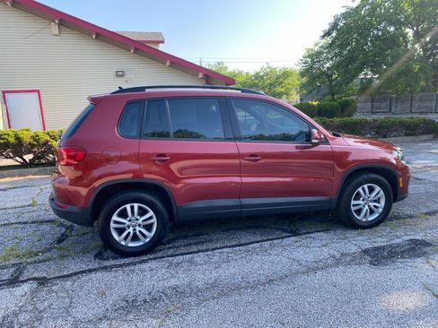 Used 2015 Volkswagen Tiguan S FWD image 6