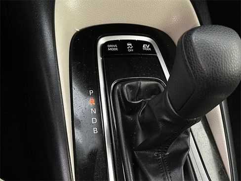 Certified 2023 Toyota Corolla LE image 25