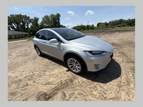 Used 2016 Tesla Model X 75D AWD/4WD image 1