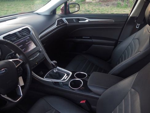 Used 2013 Ford Fusion SE FWD image 13