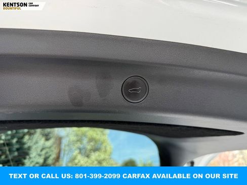 Used 2024 Tesla Model Y Long Range image 34